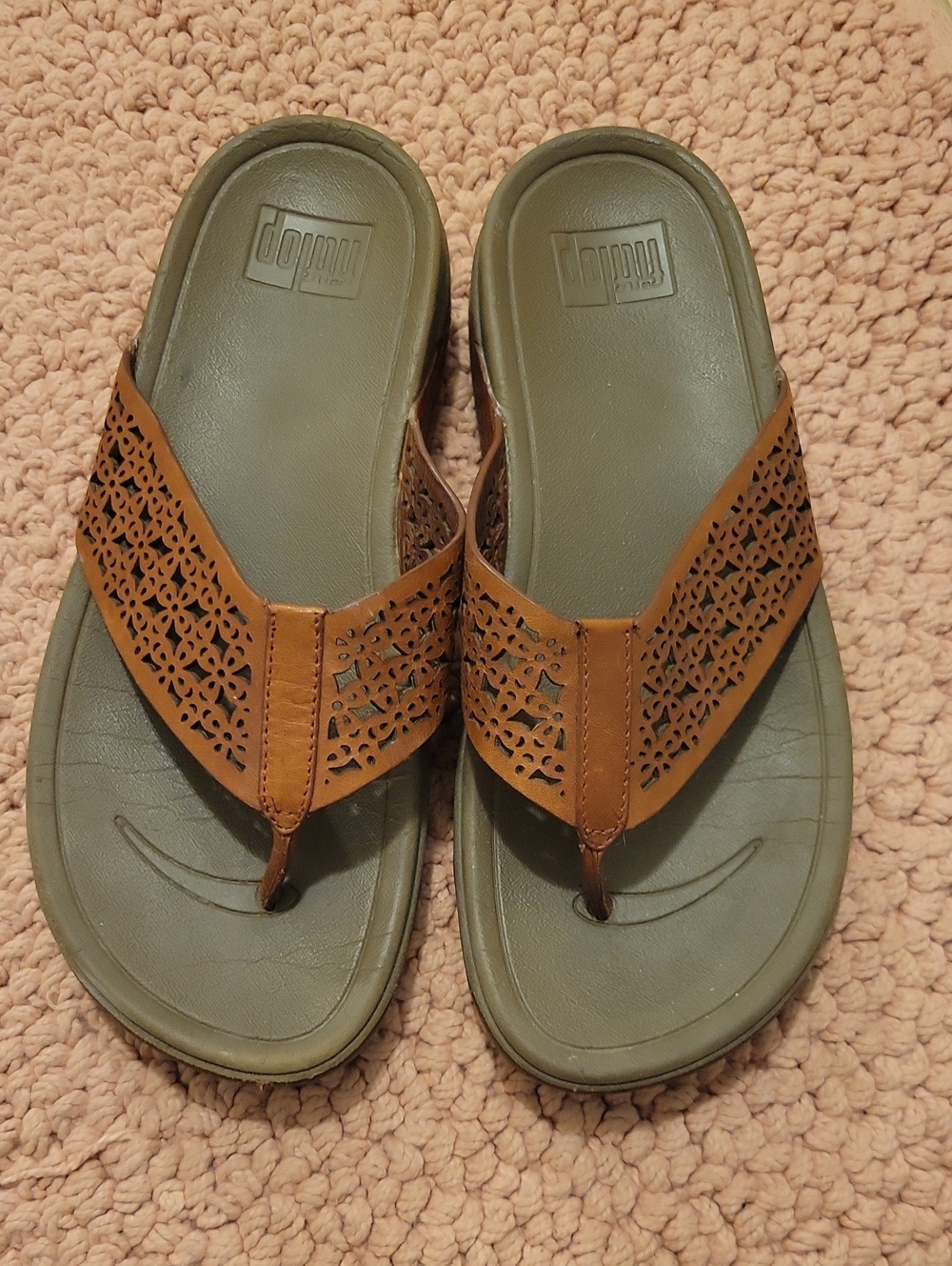 Fitflop Tan Laser-Cut Leather Thong Sandals 8